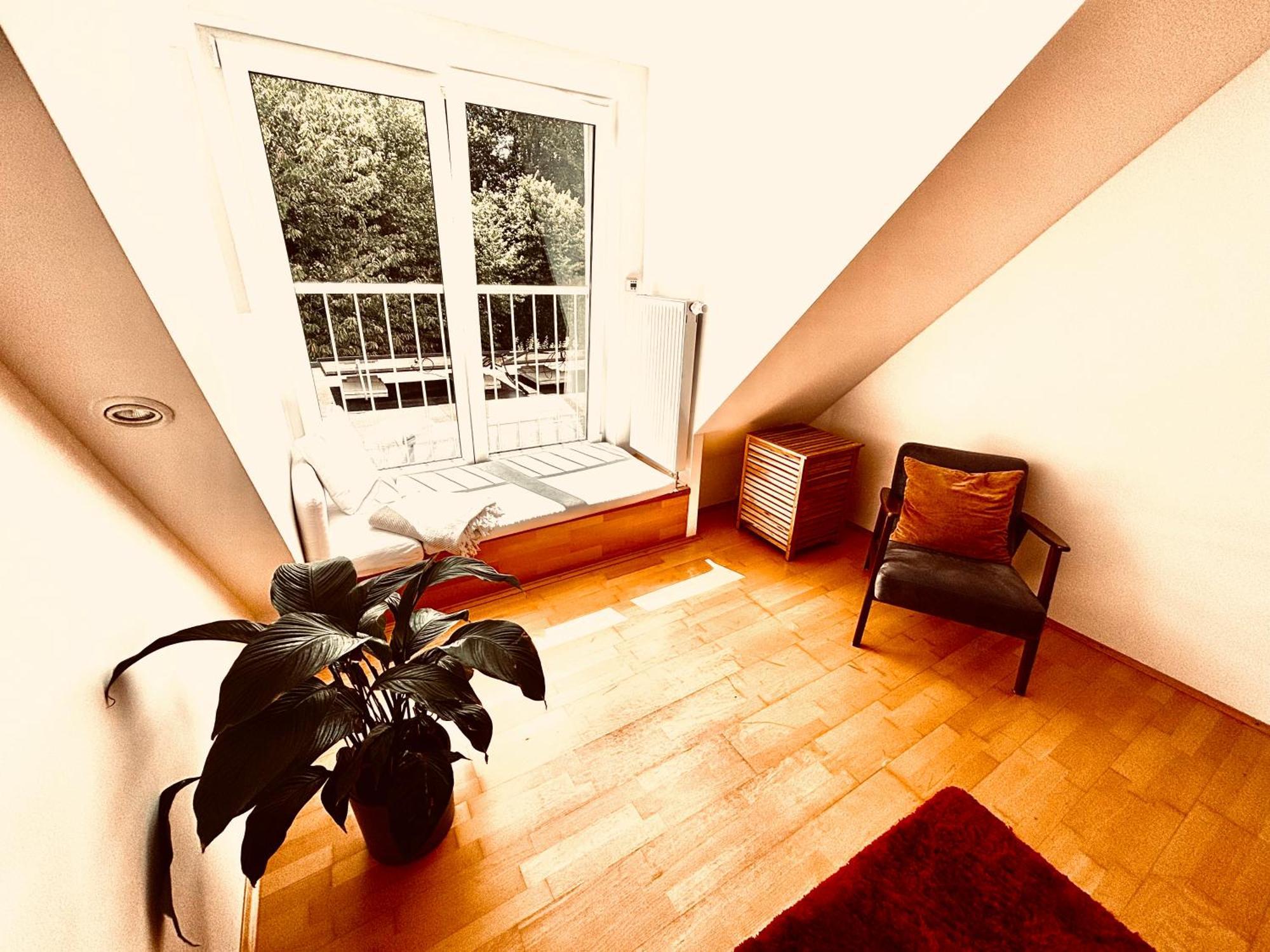 Messe, Uniklinikum, Grugapark - Charmante Wohnung Mit Dachterrasse In Guter Lage Έσσεν Εξωτερικό φωτογραφία